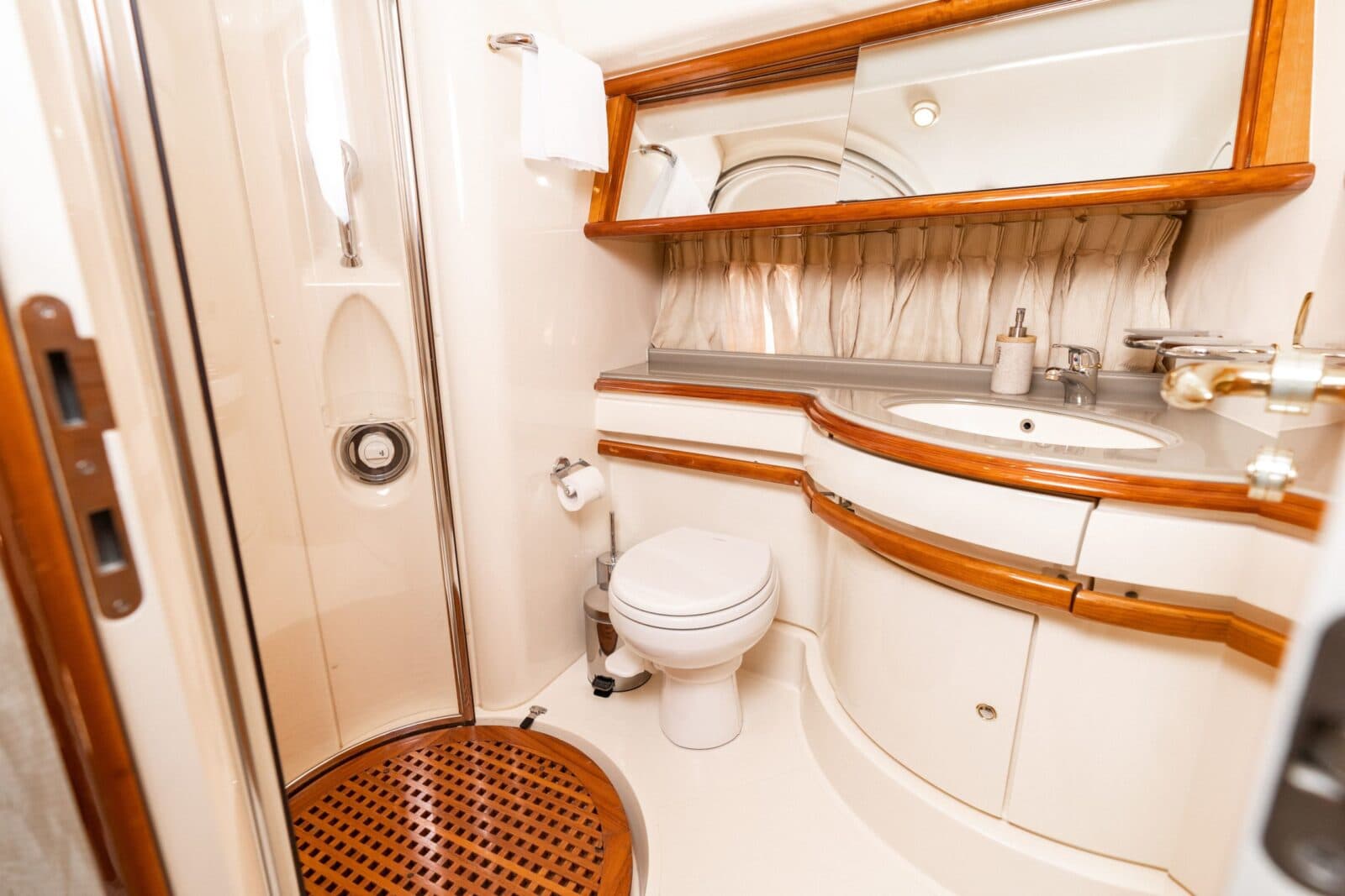 Яхта Azimut 55: фото 24